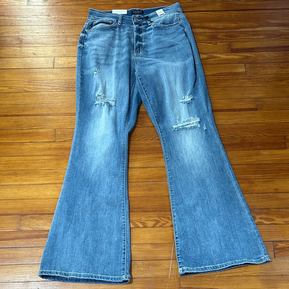 Judy Blue Distressed Flare Jeans in Blue